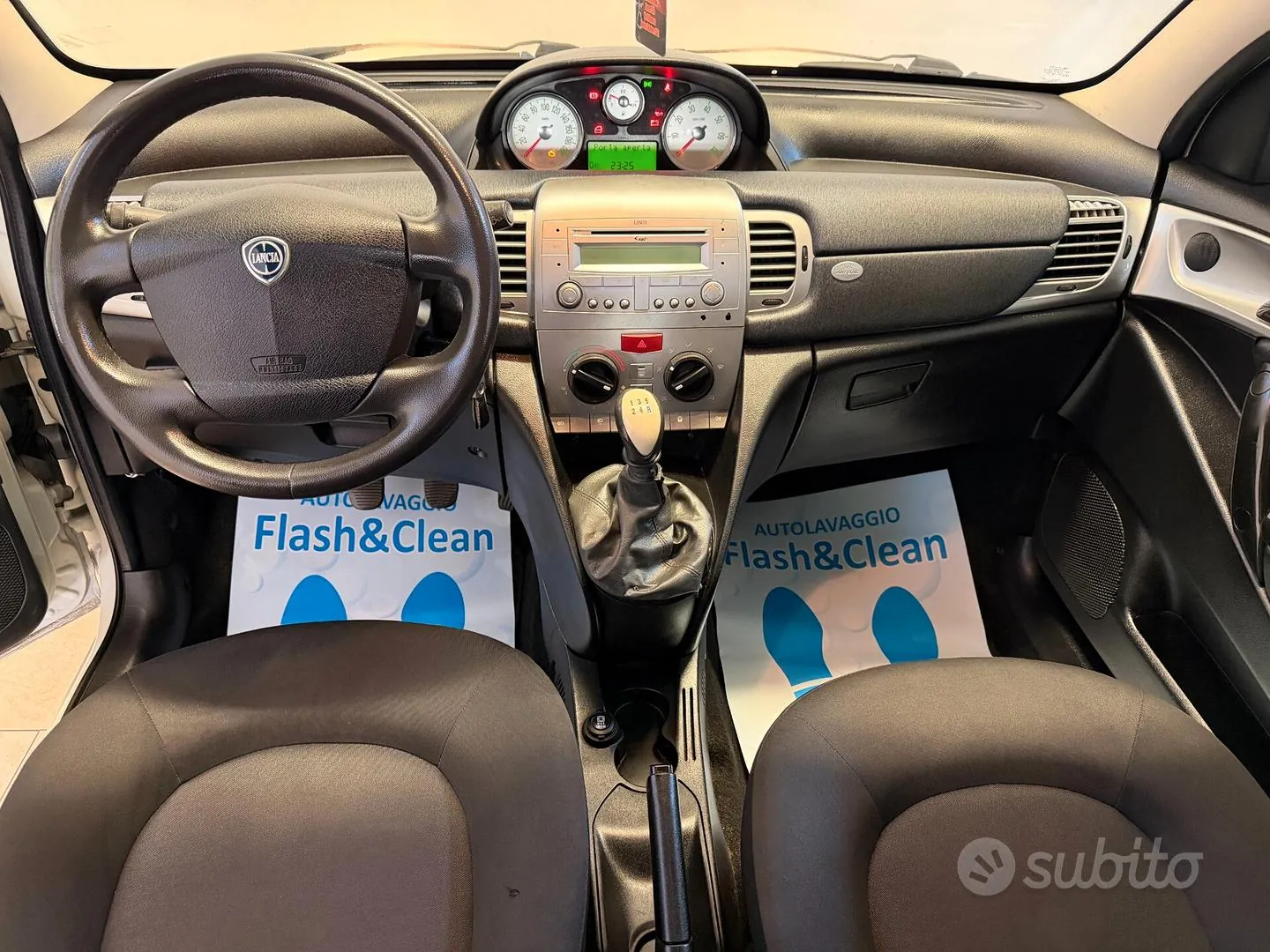 Lancia Ypsilon 2011 photo 4