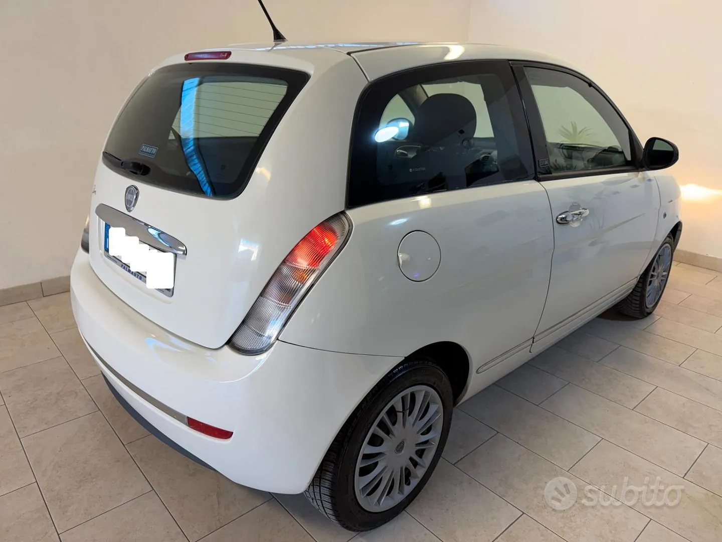 Lancia Ypsilon 2011 photo 2