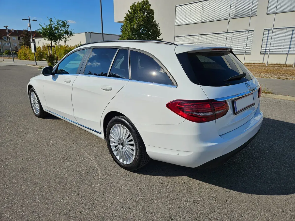 Mercedes-Benz C-Class 2019 photo 3