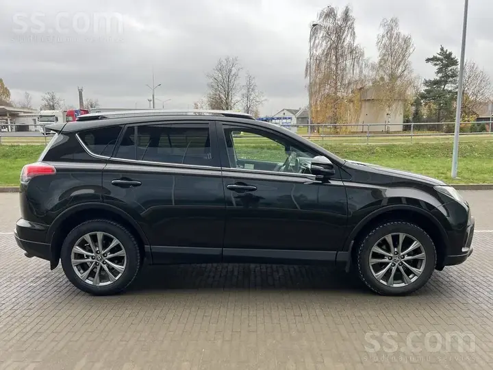 Toyota Rav4 2015 photo 4