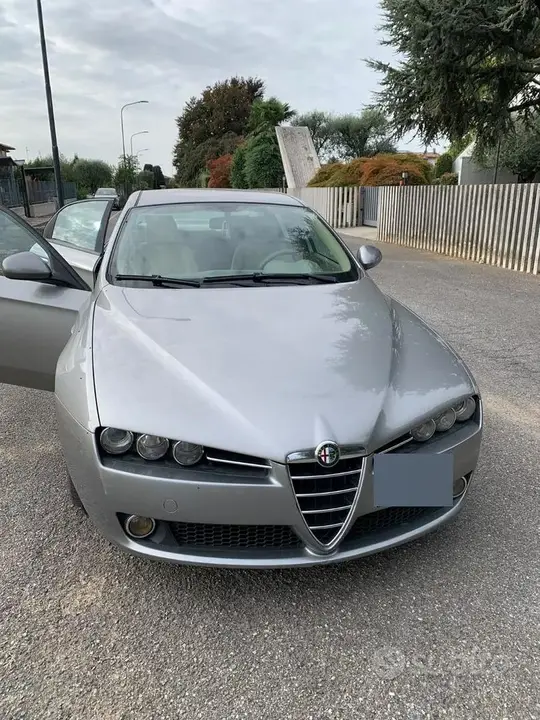 Alfa Romeo 159 2009 photo 2