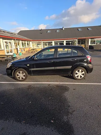 Kia Rio 2006 photo 4