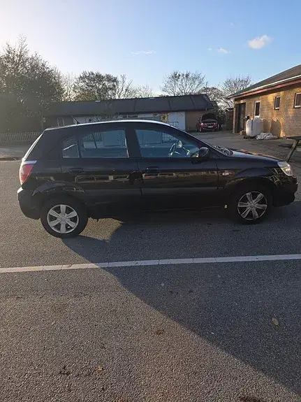 Kia Rio 2006 photo 2