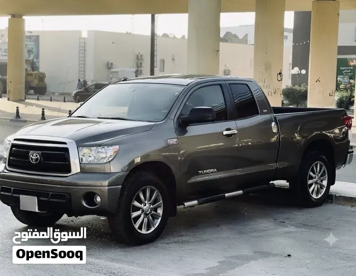 Toyota Tundra 2011 photo 2