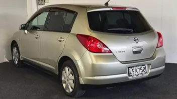 Nissan Tiida 2004 photo 5
