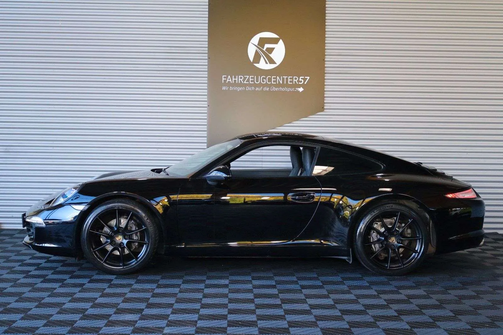 Porsche 911 Carrera 2015 photo 2