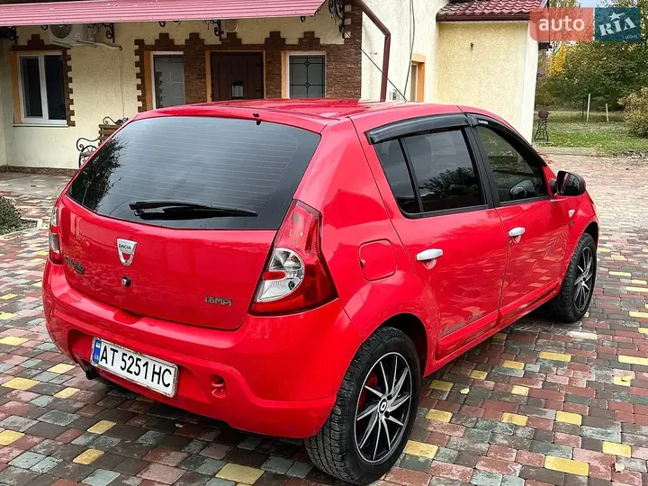 Dacia Sandero 2009 photo 2