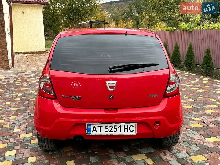 Dacia Sandero 2009 photo 3