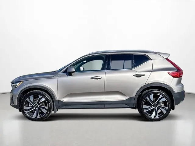 Volvo Xc40 2024 photo 2