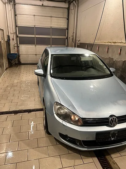 Volkswagen Golf 2011 photo 2