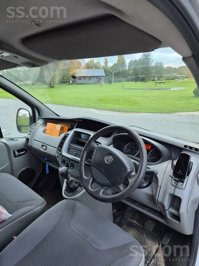 Opel Vivaro 2014 photo 3