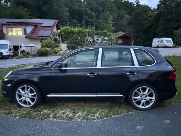 Porsche Cayenne 2009 photo 2