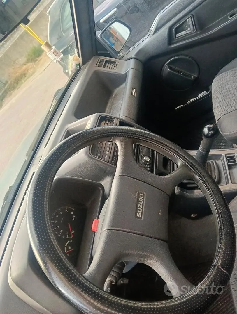 Suzuki Vitara 1990 photo 2