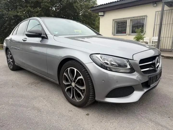 Mercedes-Benz C180