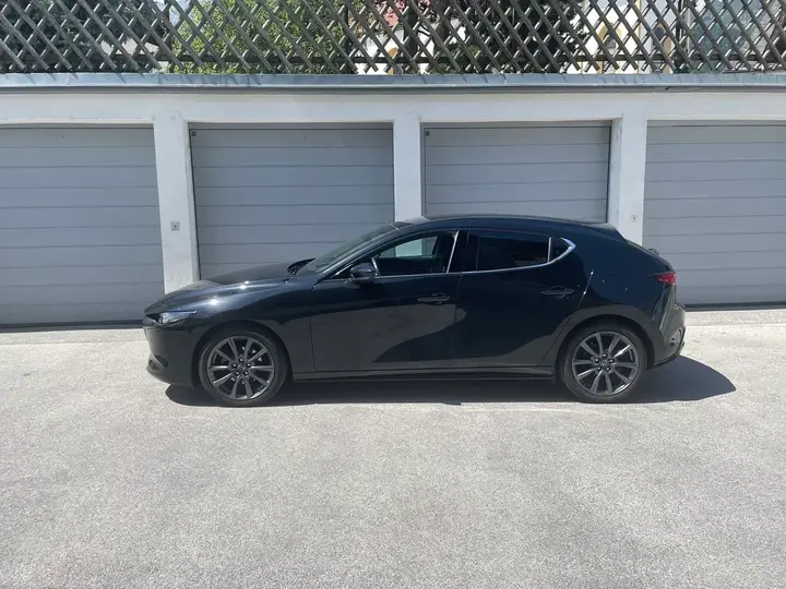 Mazda Mazda3 2020 photo 3