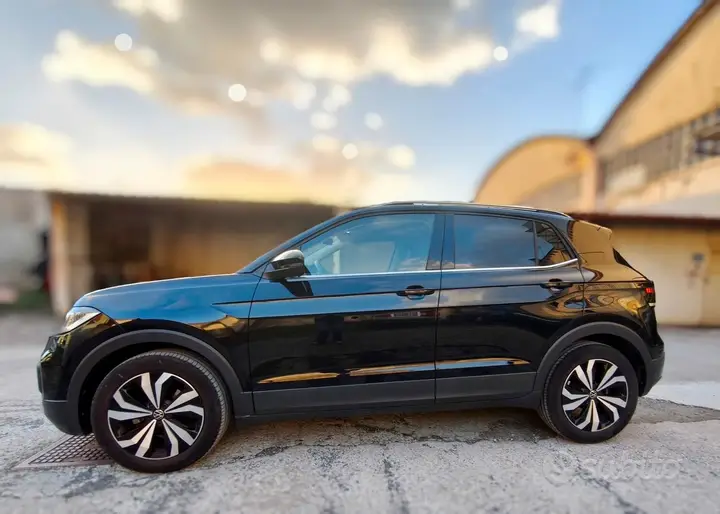Volkswagen T-Cross 2023 photo 2