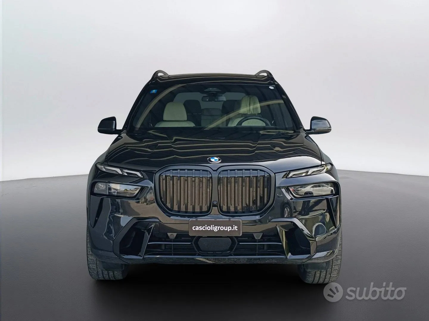 BMW X7 2025 photo 2