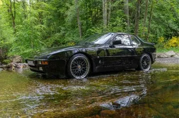 Porsche 944