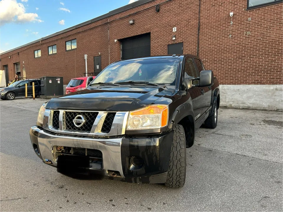 Nissan Titan 2013 photo 2