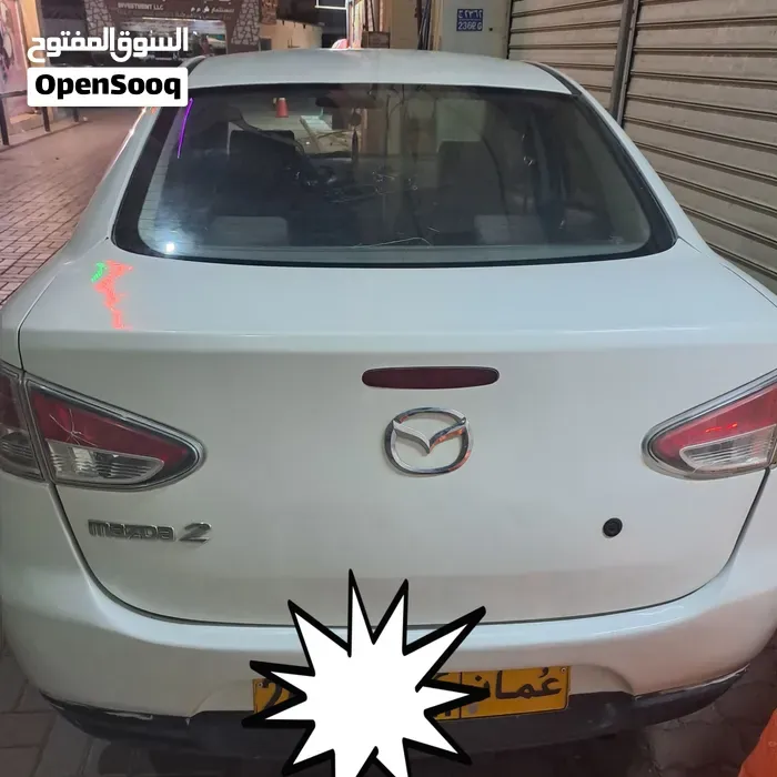 Mazda 2 2011 photo 3