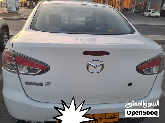 Mazda 2 2011 photo 4