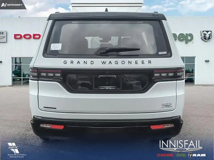 Jeep Grand Wagoneer 2023 photo 4