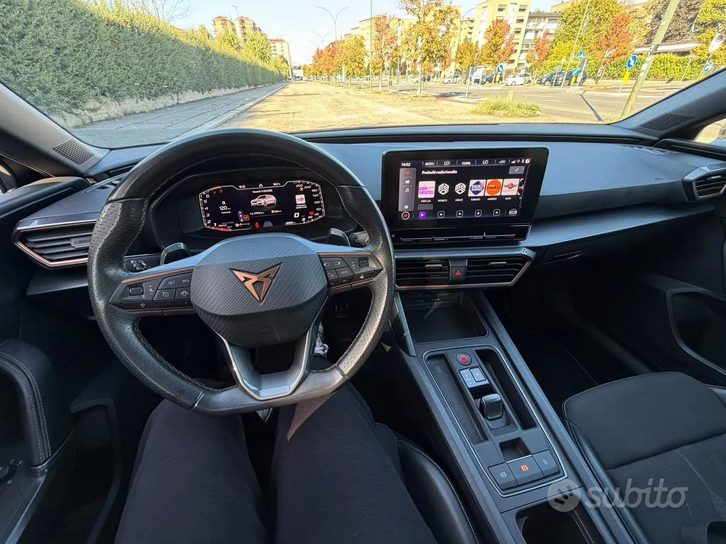 Cupra Leon 2023 photo 3