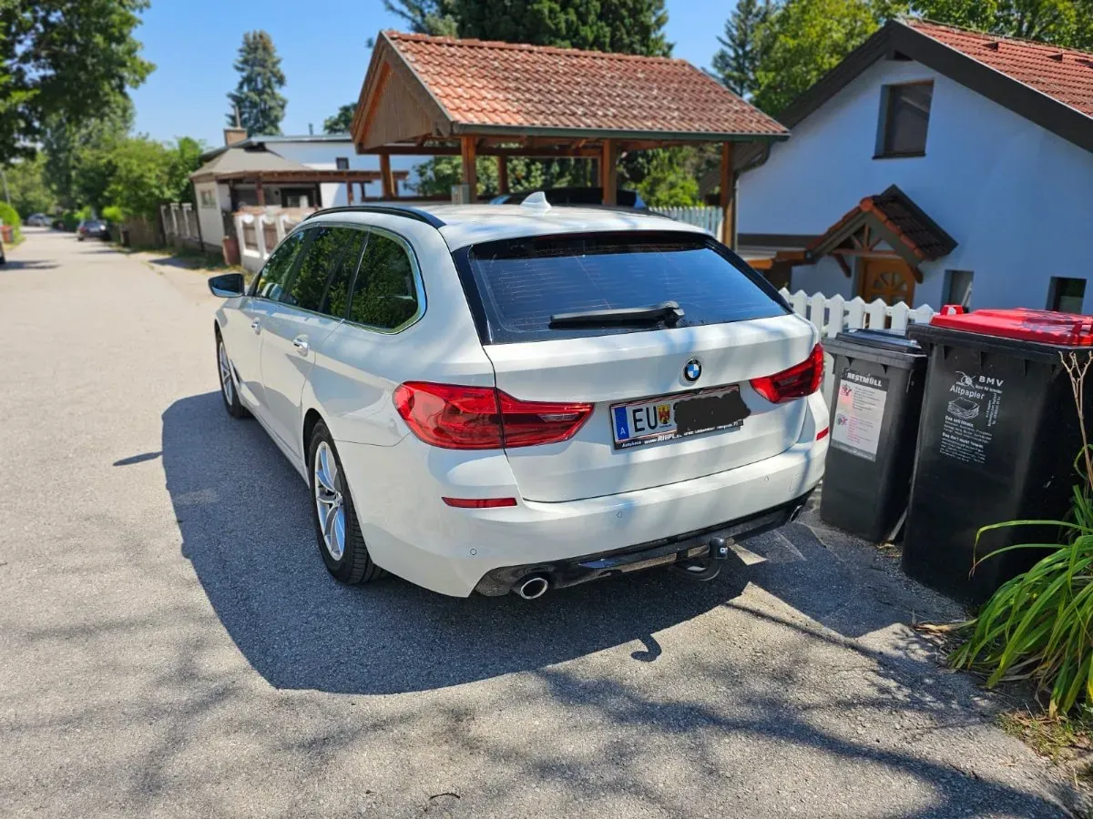 BMW 5 Series 2017 photo 2