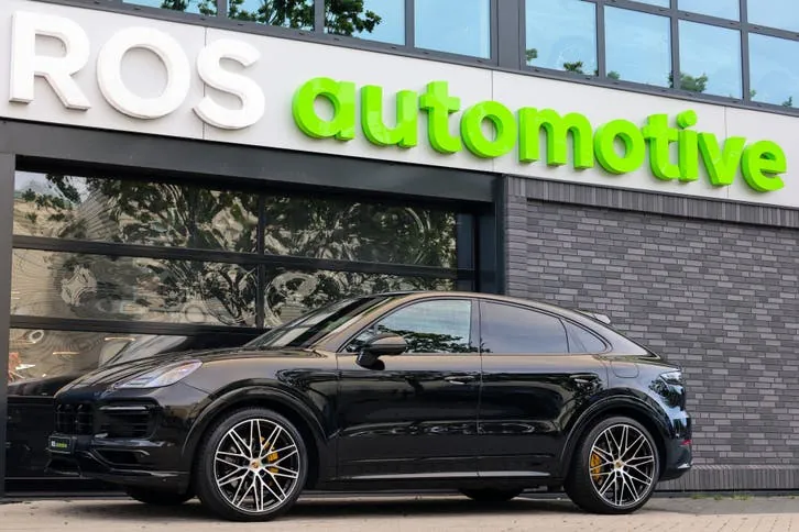 Porsche Cayenne 2023 photo 3