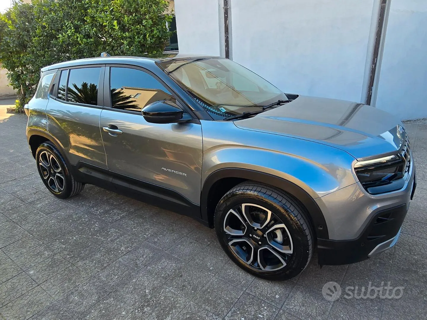 Jeep Avenger Summit 2023 photo 3