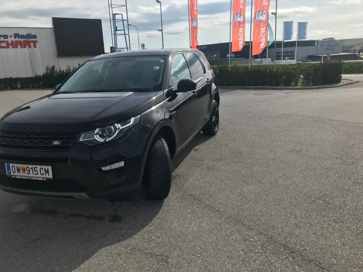 Land Rover Discovery 2017 photo 2