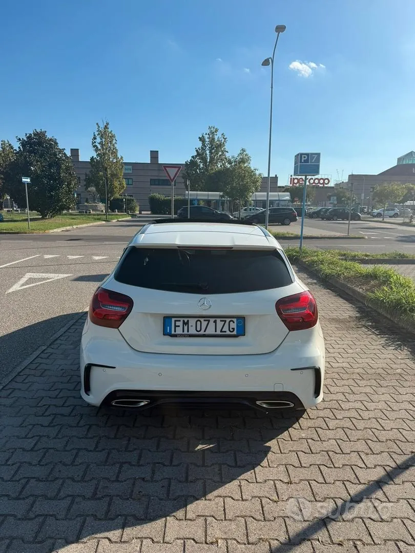 Mercedes-Benz A-Class 2017 photo 2