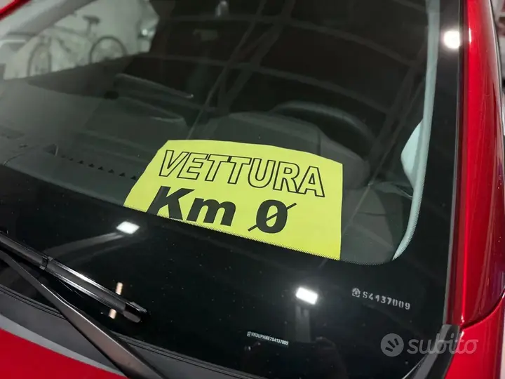 Peugeot 208 2025 photo 2