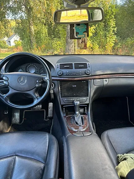 Mercedes-Benz E200 2006 photo 4
