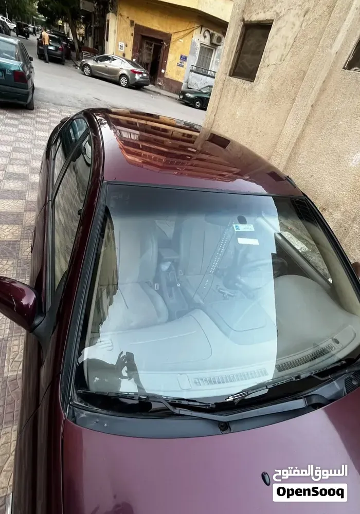 Nissan Sunny 2012 photo 4