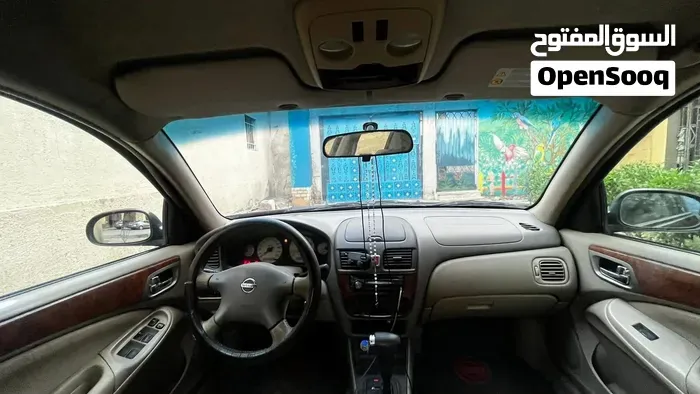 Nissan Sunny 2012 photo 2