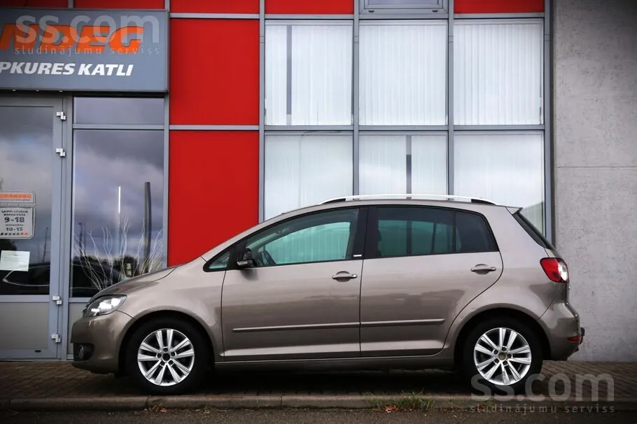 Volkswagen Golf Plus 2011 photo 2