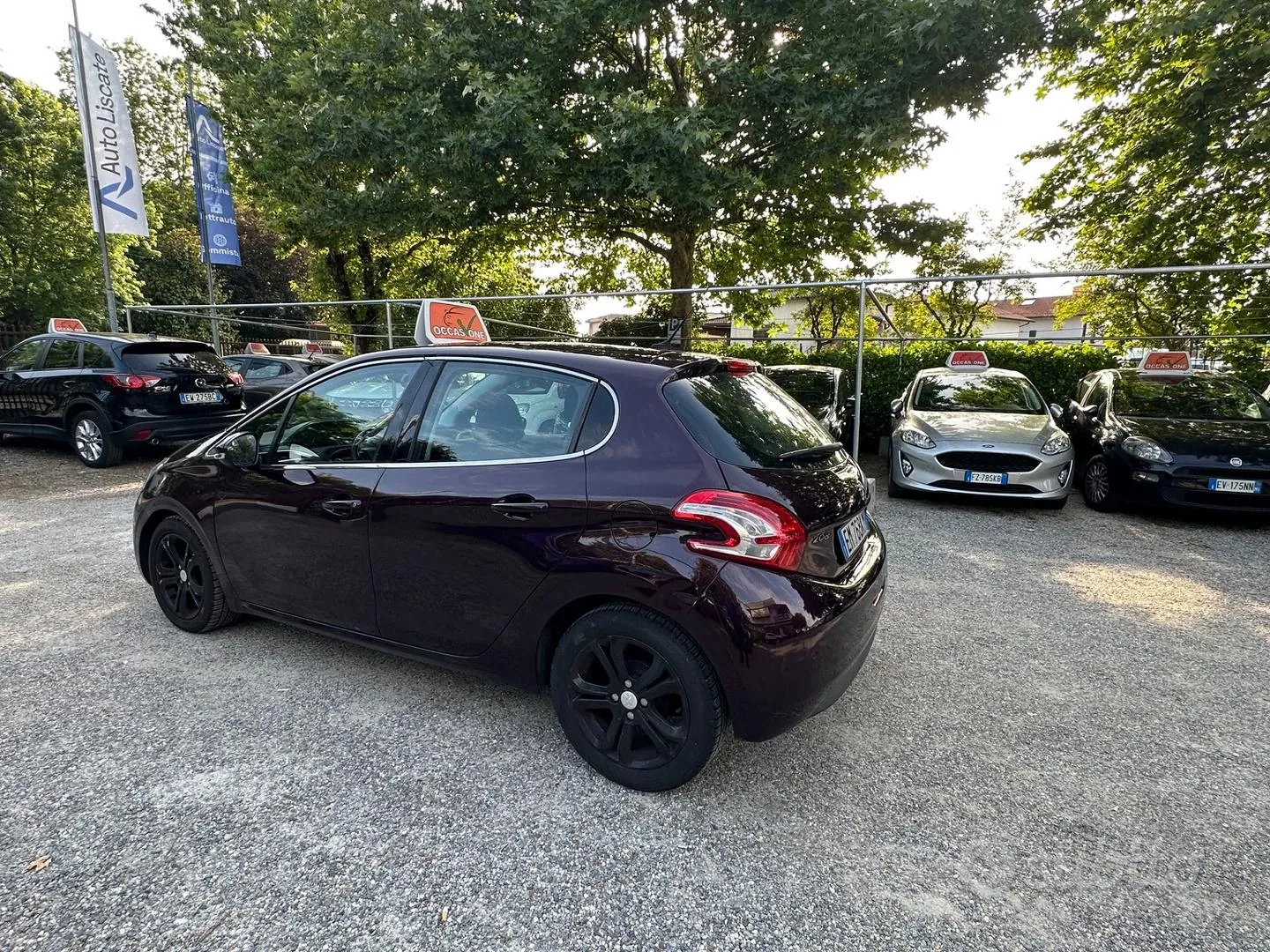 Peugeot 208 2012 photo 4