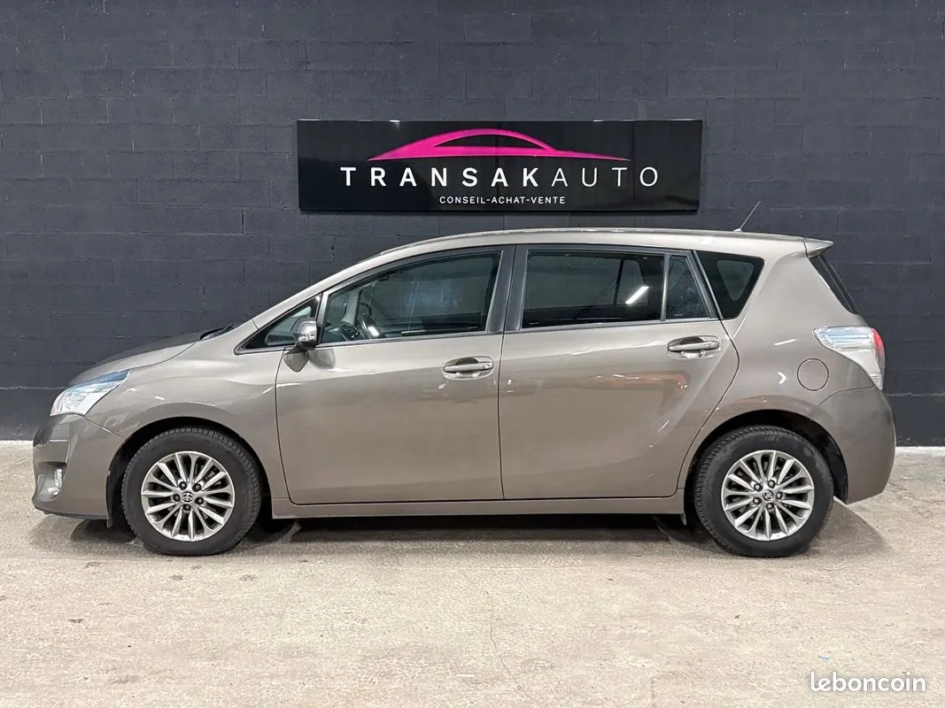 Toyota Verso 2017 photo 4
