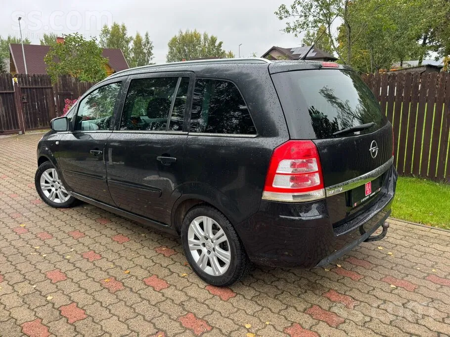 Opel Zafira 2012 photo 4
