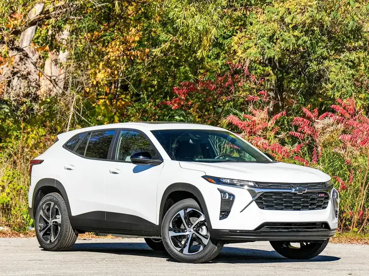 Chevrolet Trax 2026 photo 2