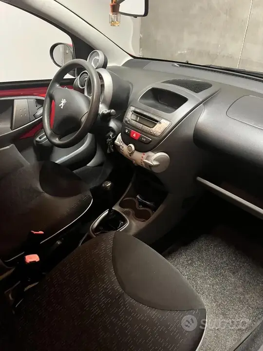 Peugeot 107 2009 photo 4