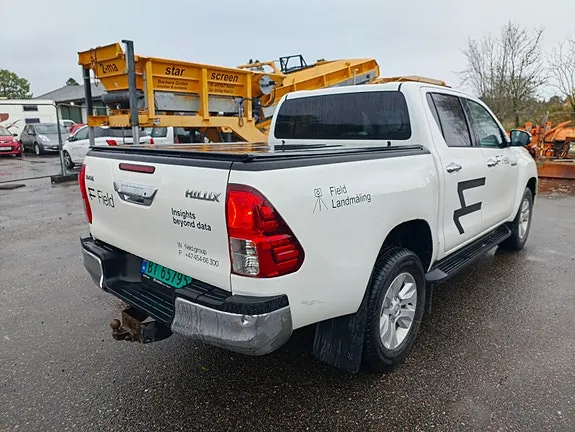 Toyota Hilux 2017 photo 4