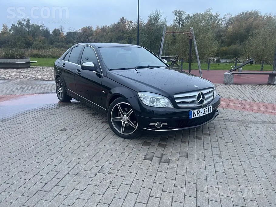 Mercedes-Benz C180