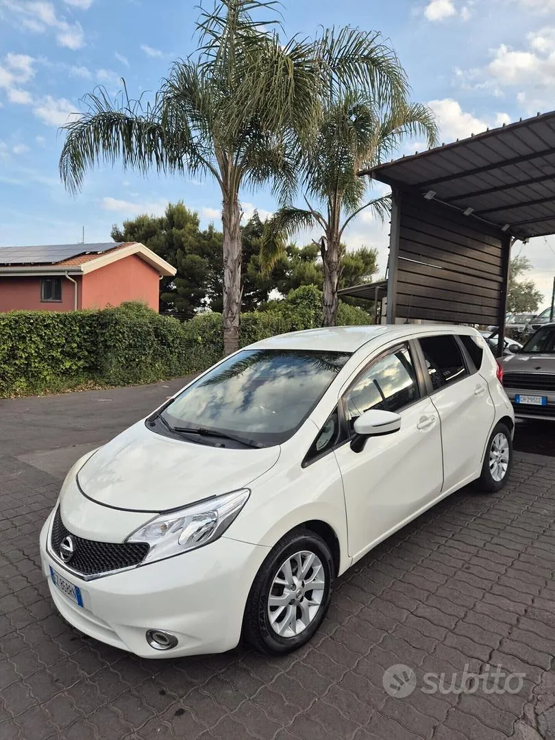 Nissan Note 2015 photo 2