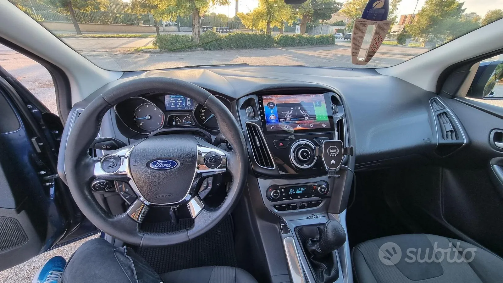 Ford Focus 2011 photo 2