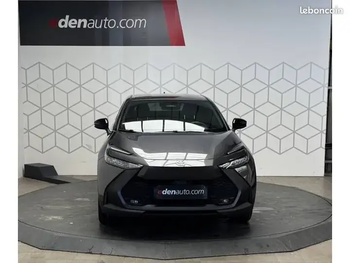 Toyota C-Hr 2025 photo 5