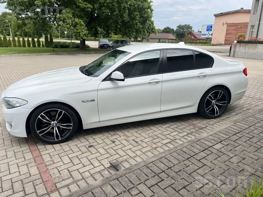BMW 525 2011 photo 4