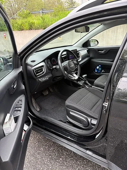 Kia Stonic 2024 photo 3