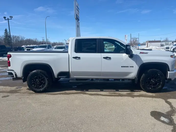 Chevrolet Silverado 2500 2022 photo 5